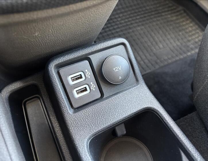 Ford Transit Connect 32