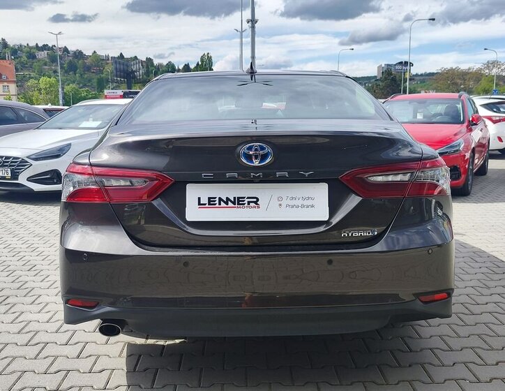 Toyota Camry Sedan / Limuzína 2,5 l 160 kw