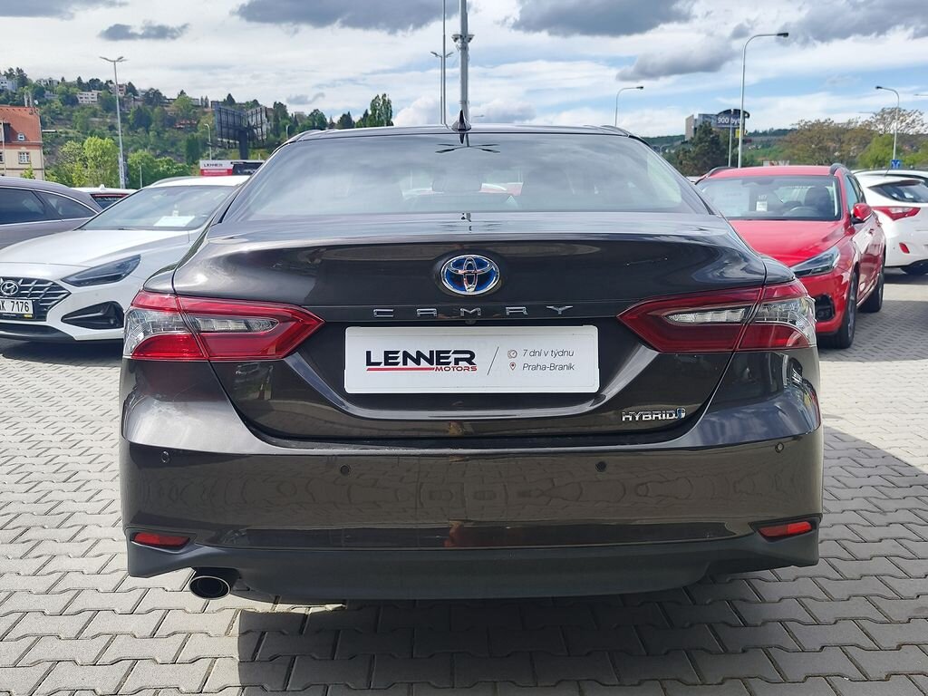 Toyota Camry Sedan / Limuzína 2,5 l 160 kw
