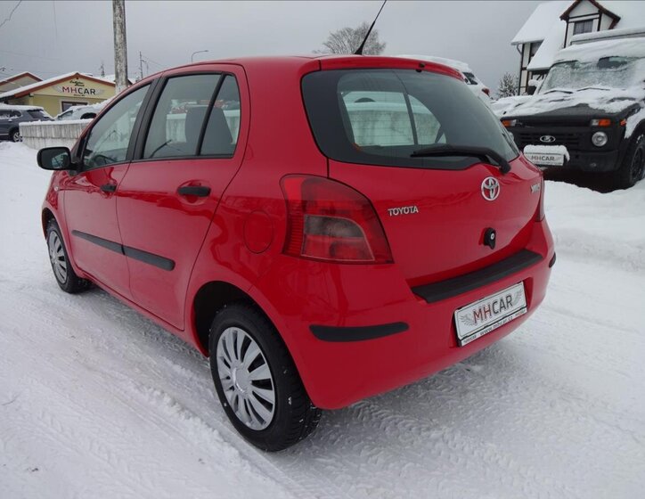 Toyota Yaris Hatchback 998,0 51 kw