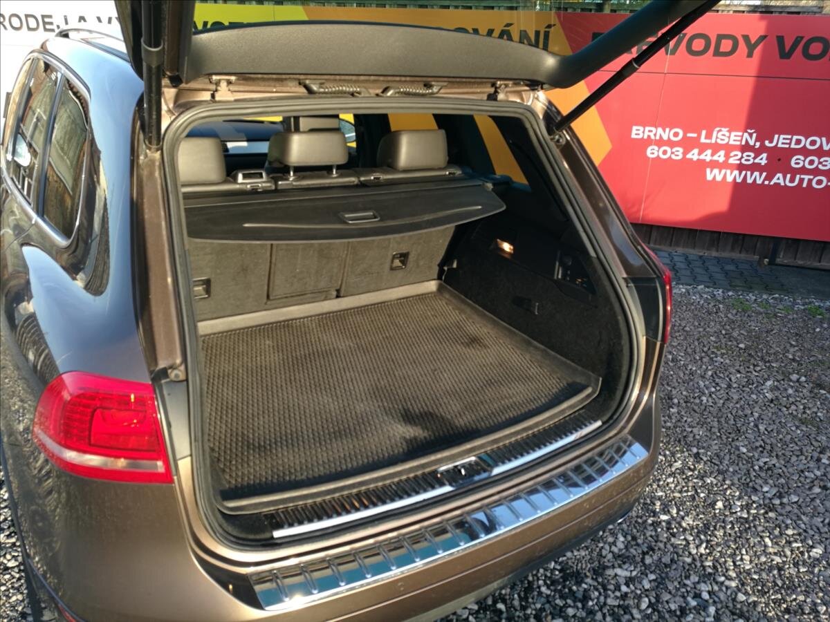 Volkswagen Touareg Kombi 3,0 l 180 kw