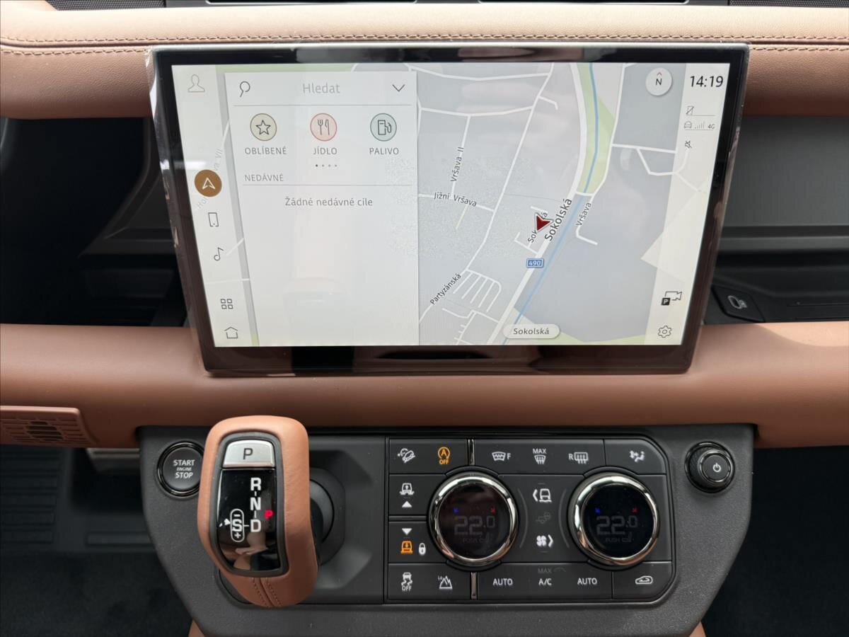 Land Rover Defender SUV 4,4 l 467 kw