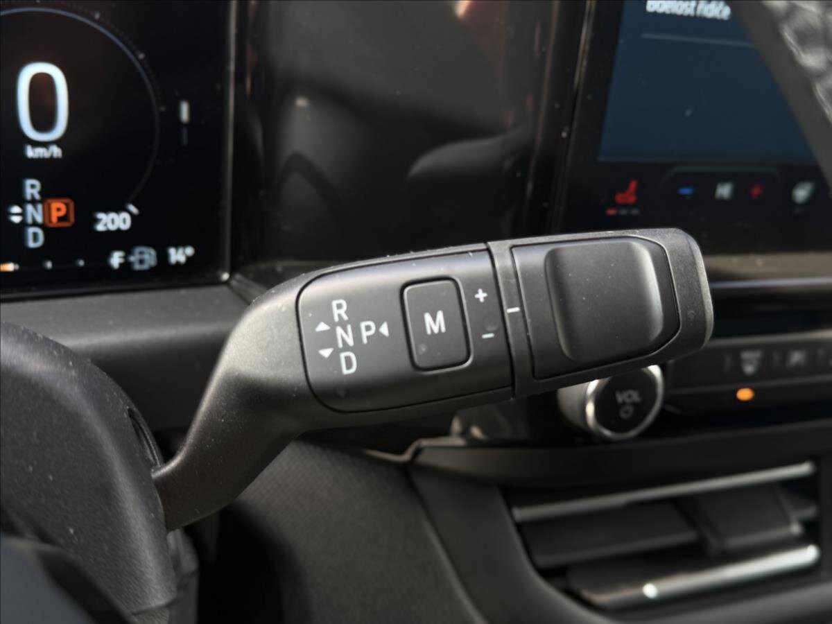 Ford Tourneo Custom MPV 2,0 l 125 kw