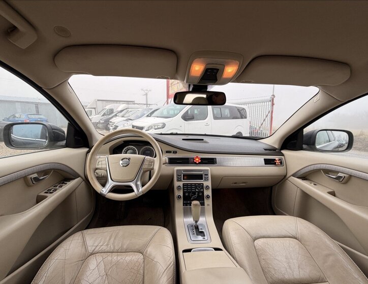 Volvo XC70 Kombi 2,4 l 151 kw