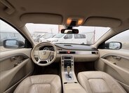 Volvo XC70 Kombi 2,4 l 151 kw