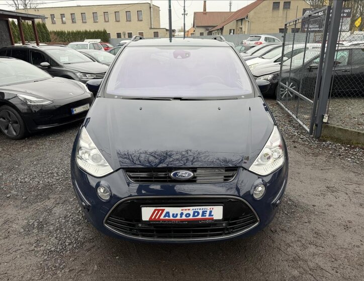 Ford S-MAX 9