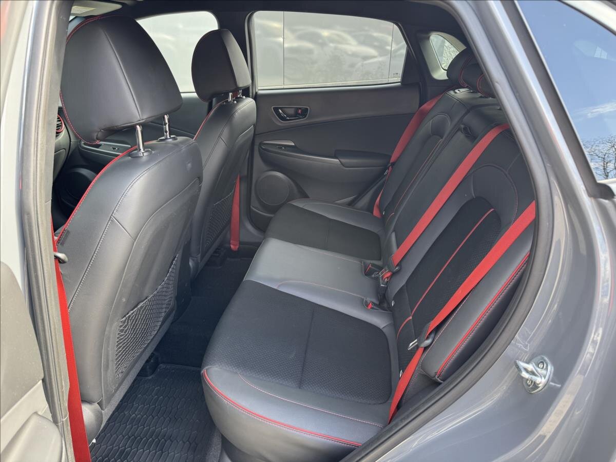 Hyundai Kona SUV / Terénní 1,6 l 130 kw