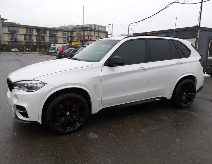 BMW X5 SUV 3,0 l 280 kw