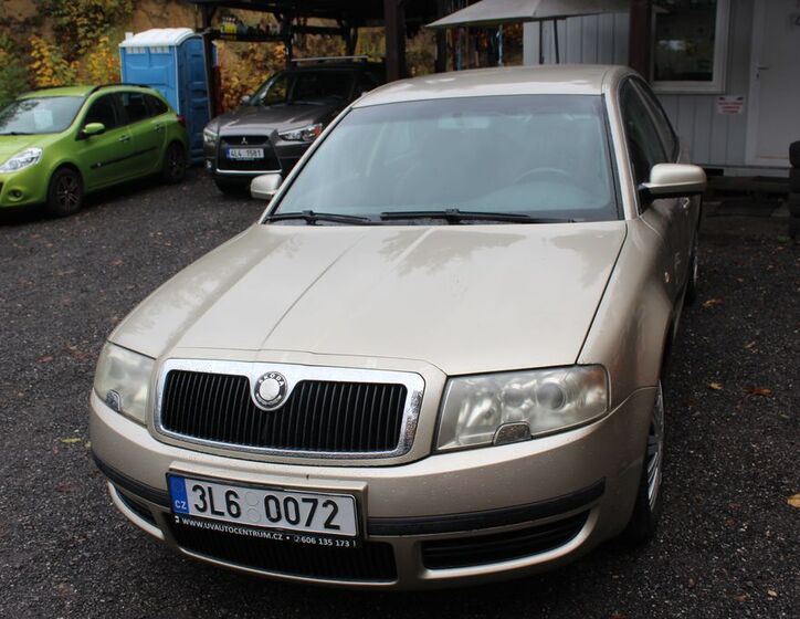 Škoda Superb 1
