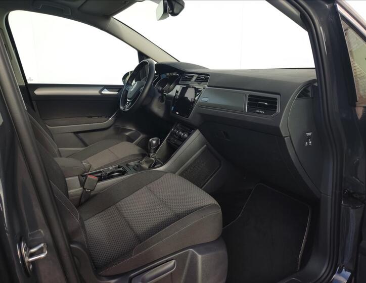 Volkswagen Touran 19