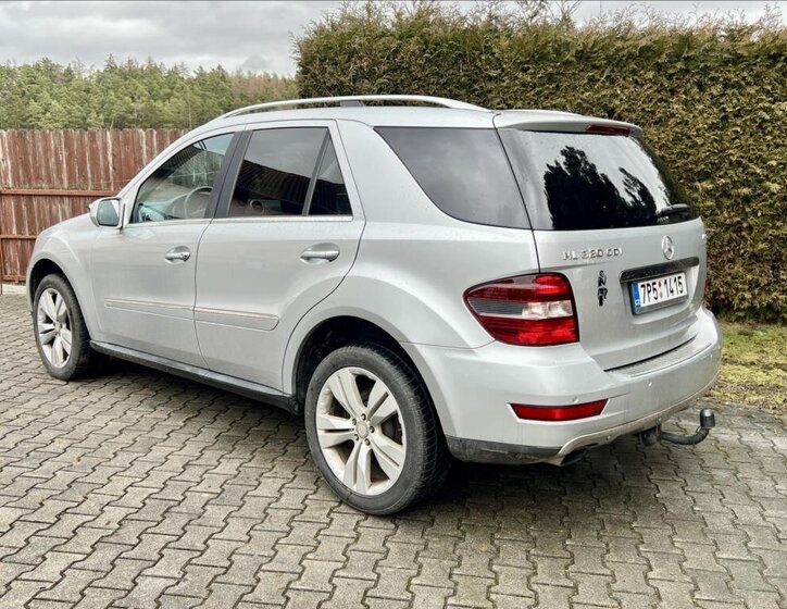Mercedes-Benz Třídy M SUV 3,0 l 165 kw