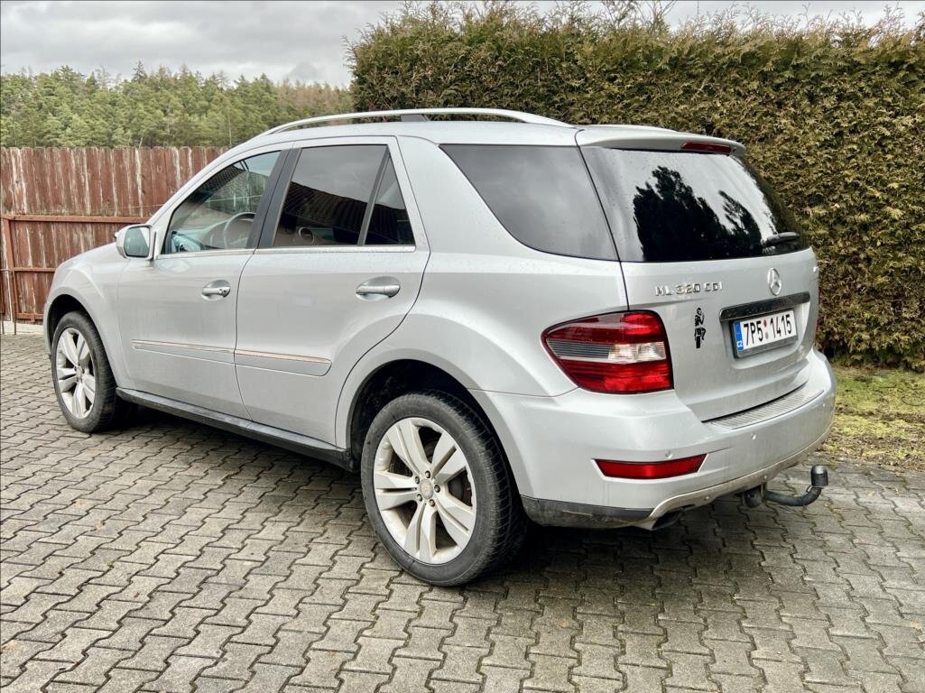 Mercedes-Benz Třídy M SUV 3,0 l 165 kw
