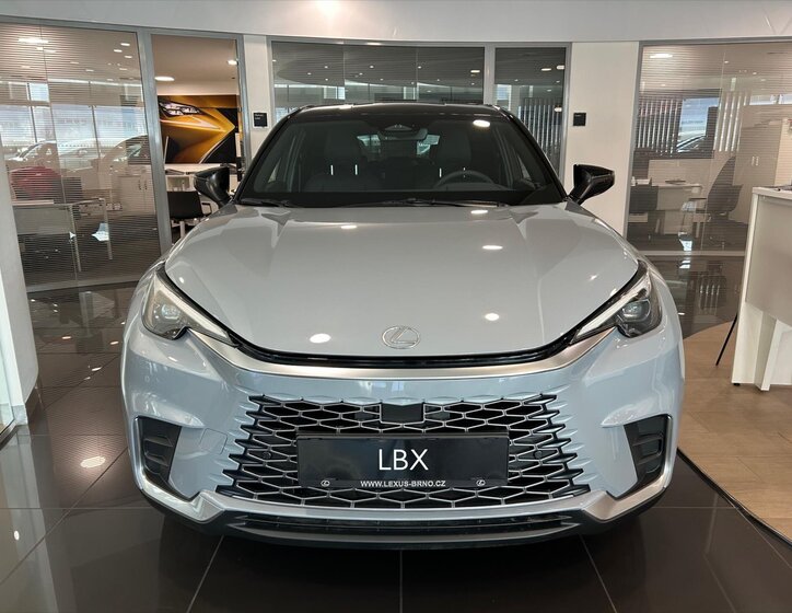 Lexus LBX SUV 1,5 l 100 kw