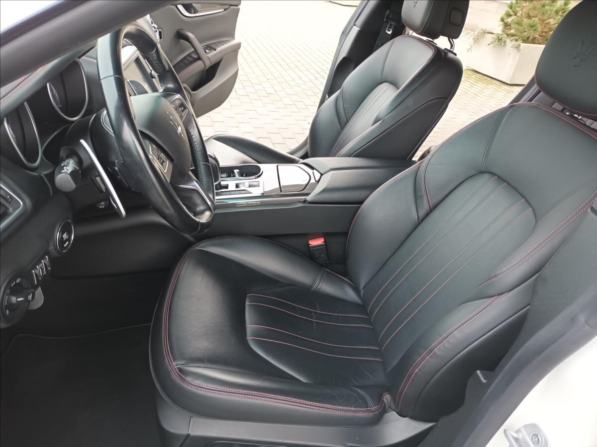 Maserati Ghibli Sedan 3,0 l 243 kw