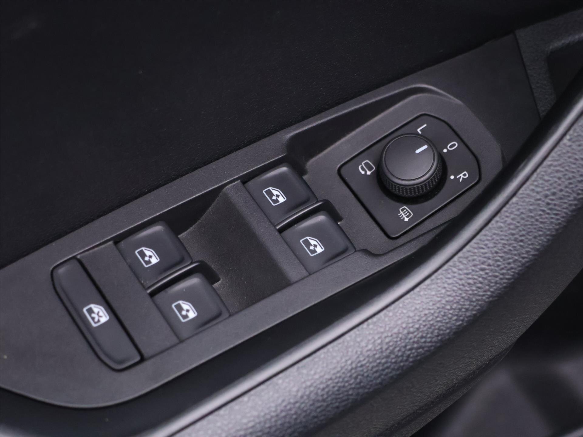 Škoda Karoq SUV / Terénní 999,0 85 kw