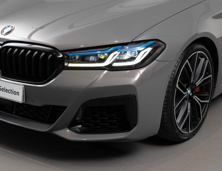 BMW Řada 5 Sedan / Limuzína 4,4 l 390 kw