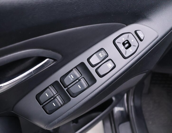 Hyundai ix35 SUV / Terénní 1,7 l 85 kw