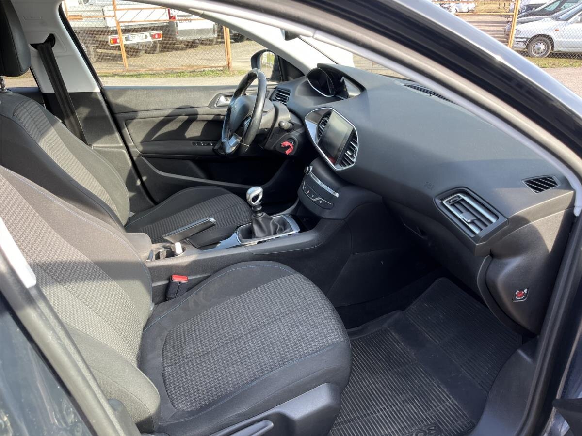 Peugeot 308 Kombi 1,5 l 96 kw