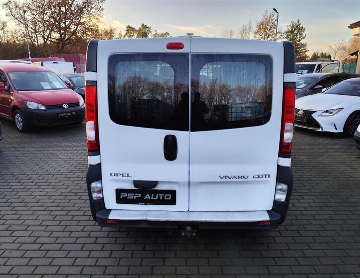 Opel Vivaro 12