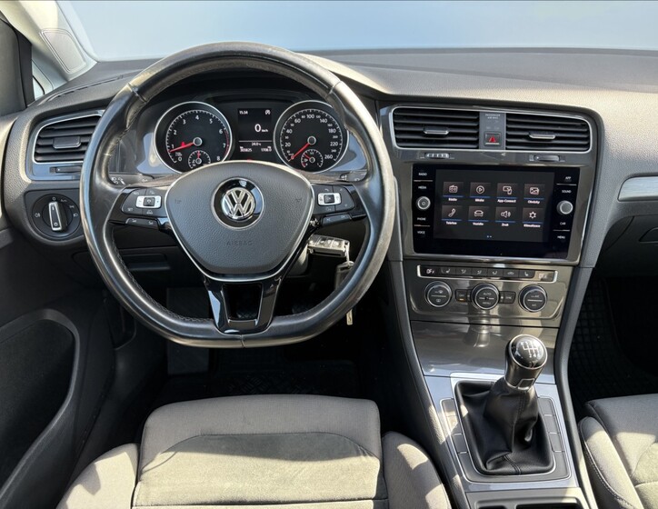 Volkswagen Golf 8
