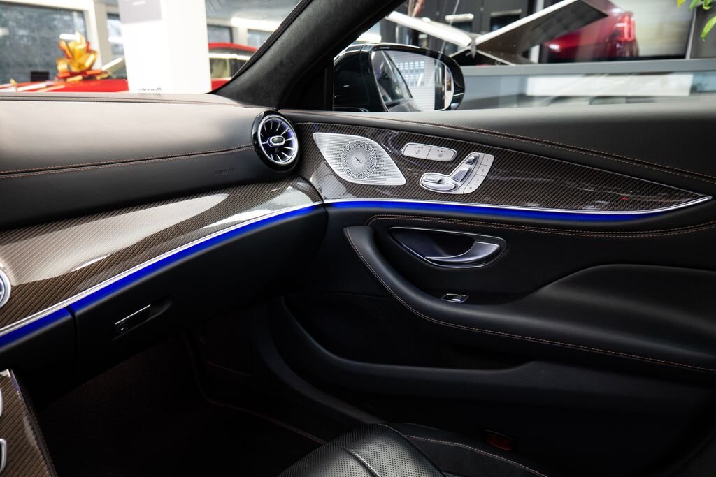 Mercedes-Benz CLS Sedan 3,0 l 320 kw