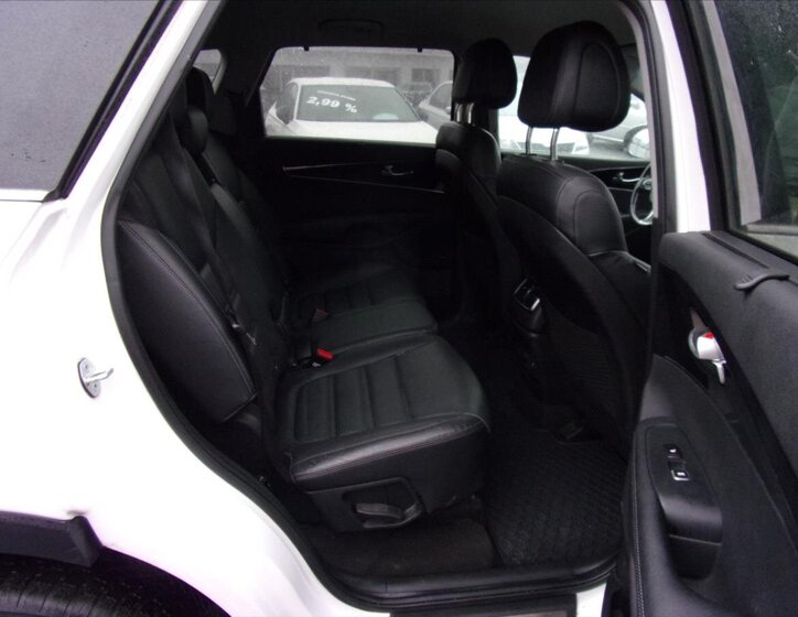 KIA Sorento 12
