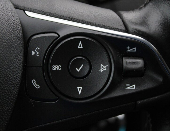 Opel Grandland X SUV / Terénní 1,2 l 96 kw