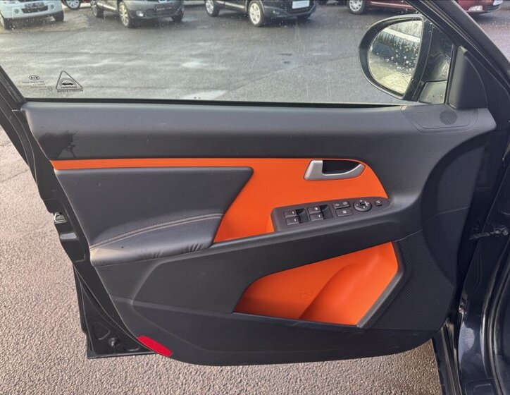 KIA Sportage SUV / Terénní 2,0 l 120 kw