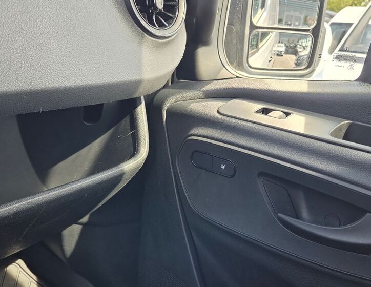 Mercedes-Benz Sprinter 17