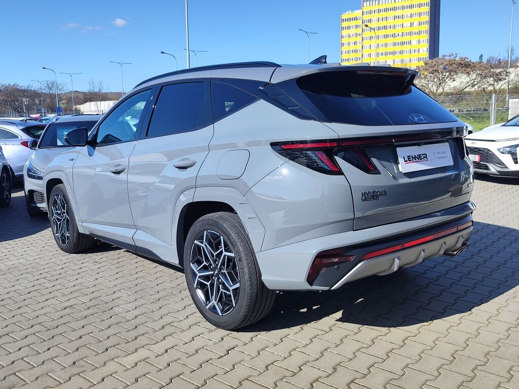 Hyundai Tucson SUV / Terénní 1,6 l 169 kw
