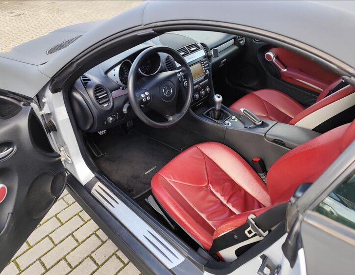 Mercedes-Benz SLK 37