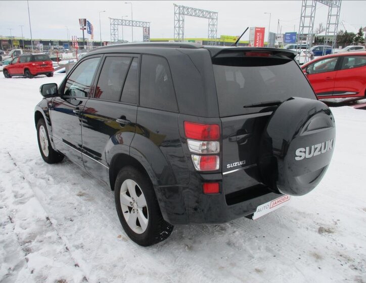Suzuki Grand Vitara 8
