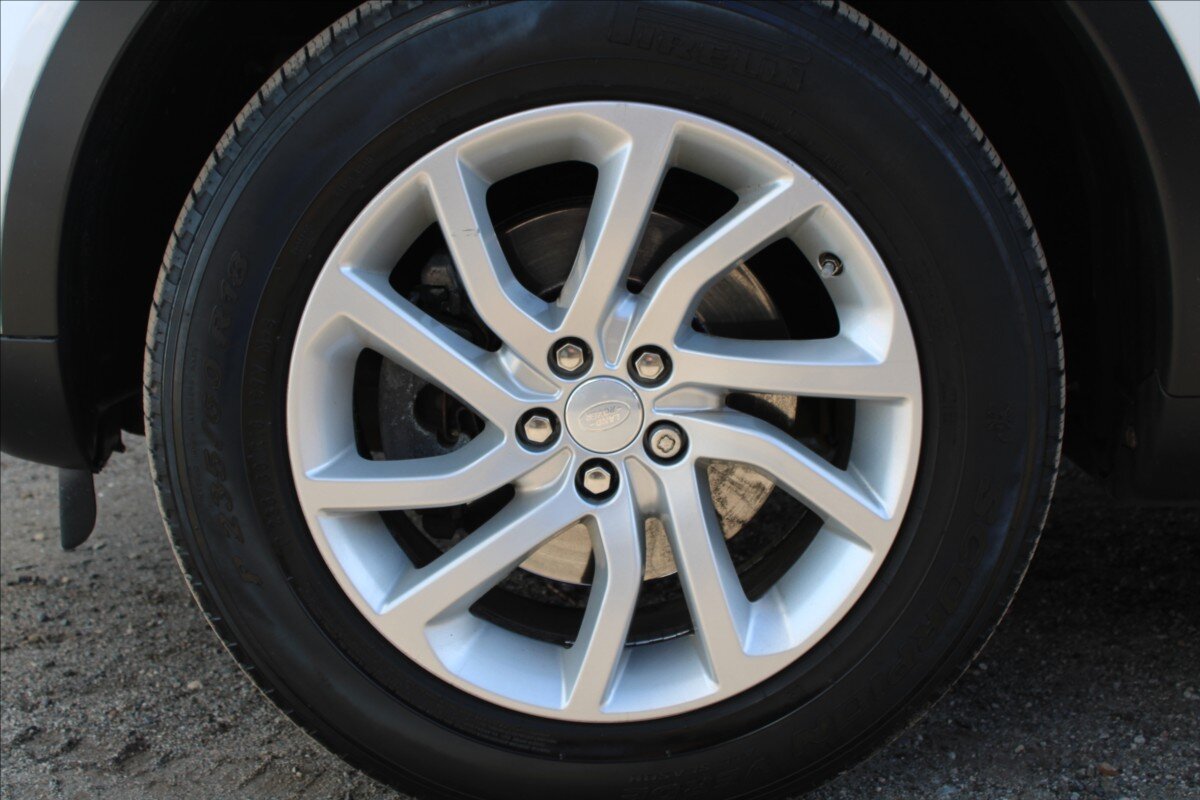 Land Rover Discovery Sport SUV / Terénní 2,0 l 110 kw