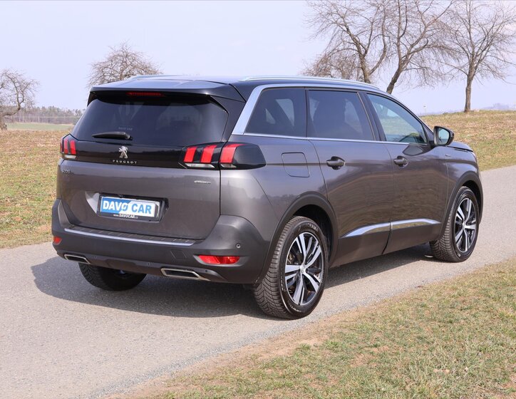 Peugeot 5008 SUV / Terénní 1,2 l 96 kw
