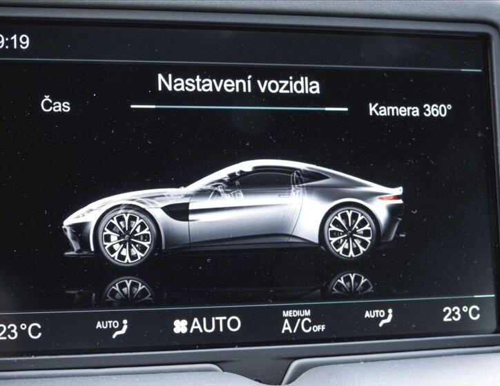 Aston Martin V8 Vantage Kupé 4,0 l 375 kw