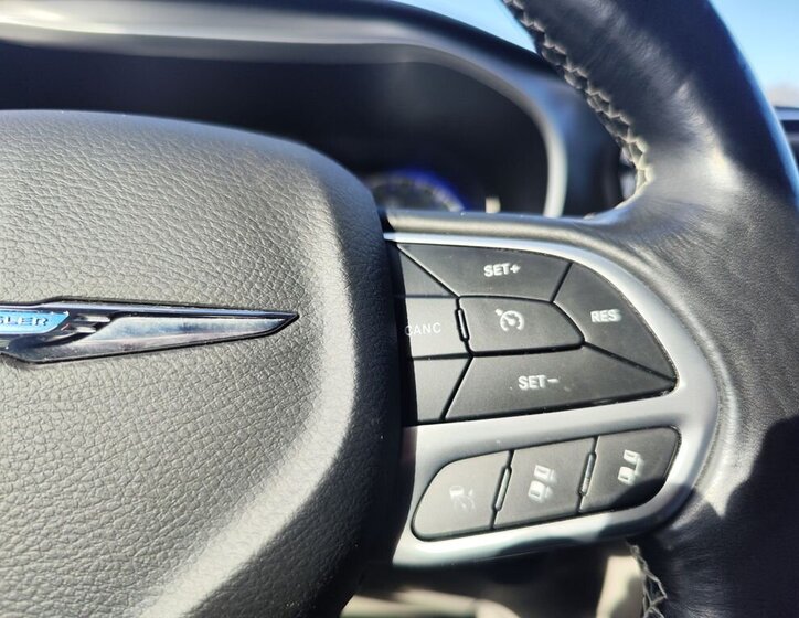 Chrysler Pacifica MPV 3,6 l 214 kw