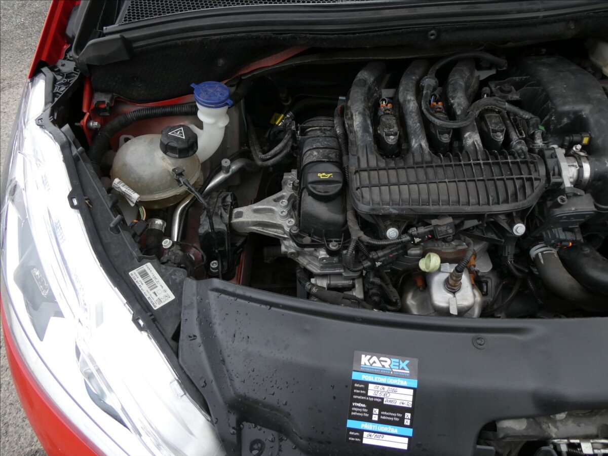 Peugeot 208 Hatchback 1,2 l 61 kw