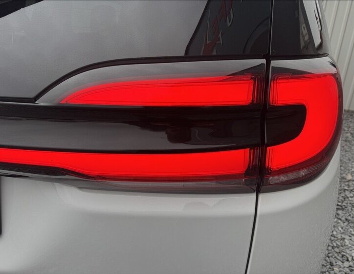 Chrysler Pacifica 17