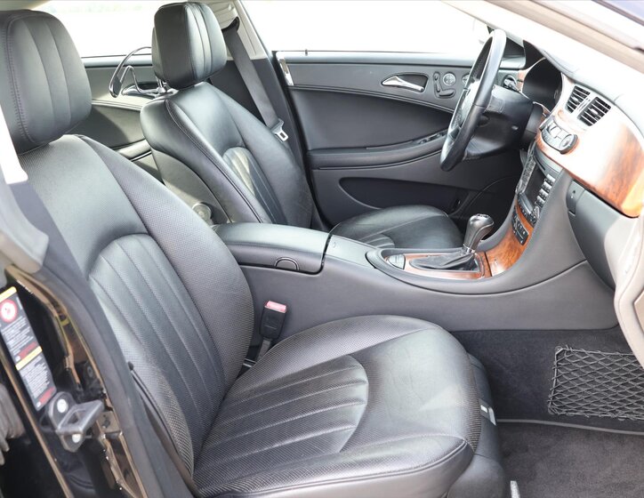 Mercedes-Benz CLS Sedan 3,5 l 215 kw