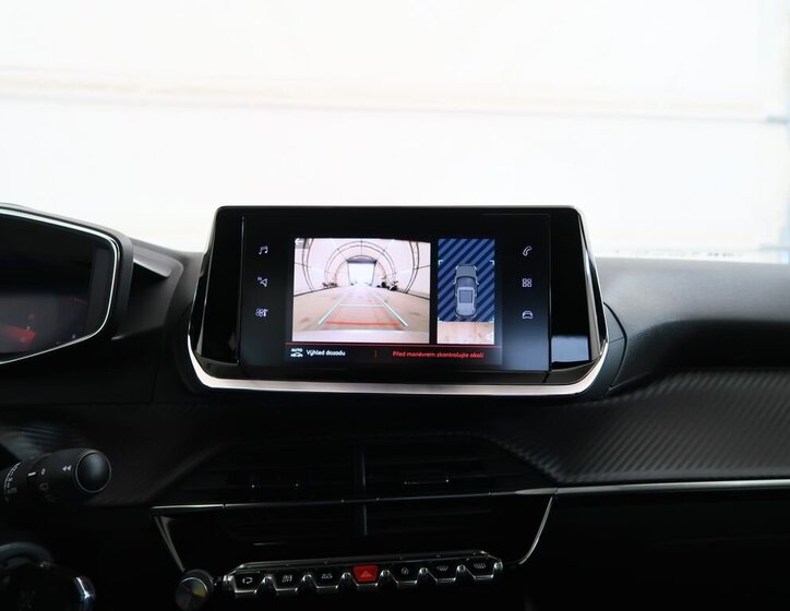 Peugeot 2008 SUV 1,2 l 74 kw