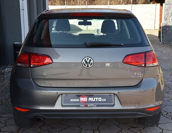Volkswagen Golf Hatchback 1,2 l 77 kw