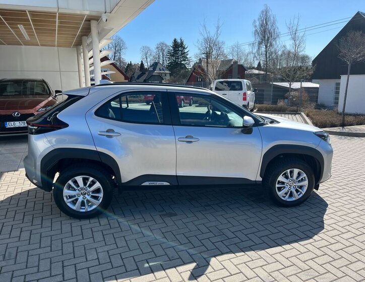 Toyota Yaris Cross SUV / Terénní 1,5 l 68 kw