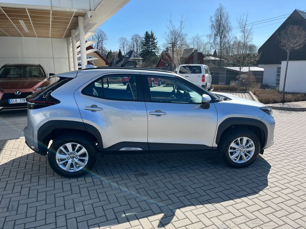 Toyota Yaris Cross SUV / Terénní 1,5 l 68 kw