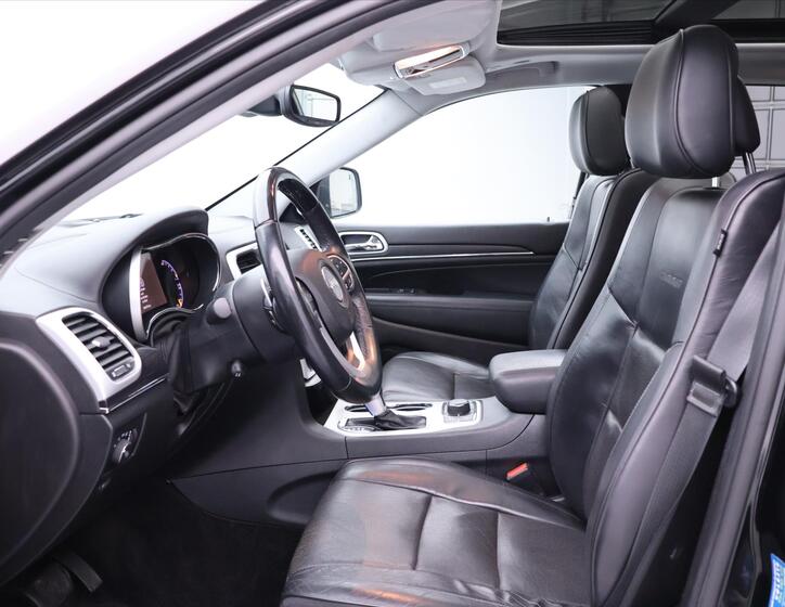 Jeep Grand Cherokee 11