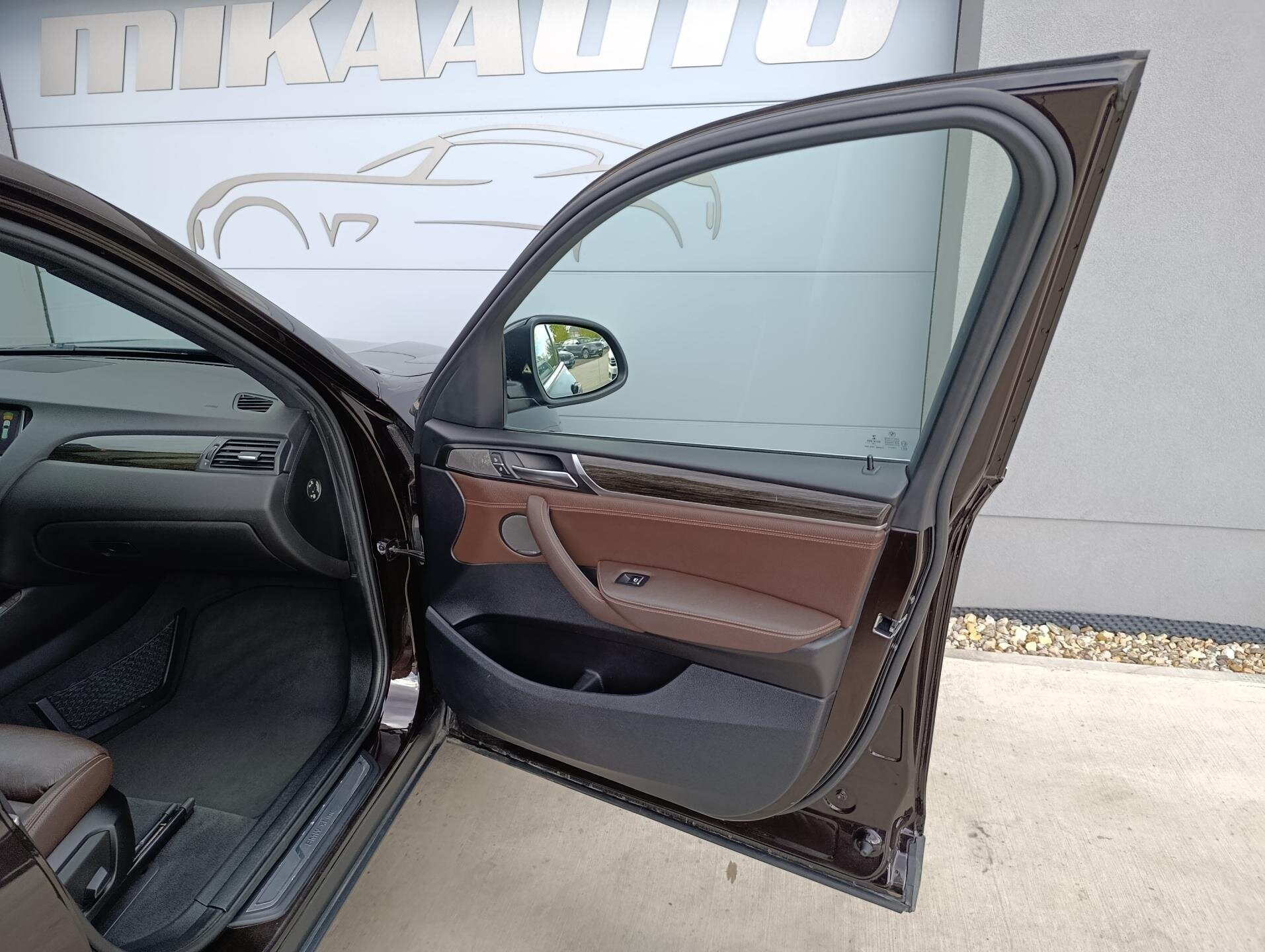 BMW X3 SUV / Terénní 3,0 l 230 kw