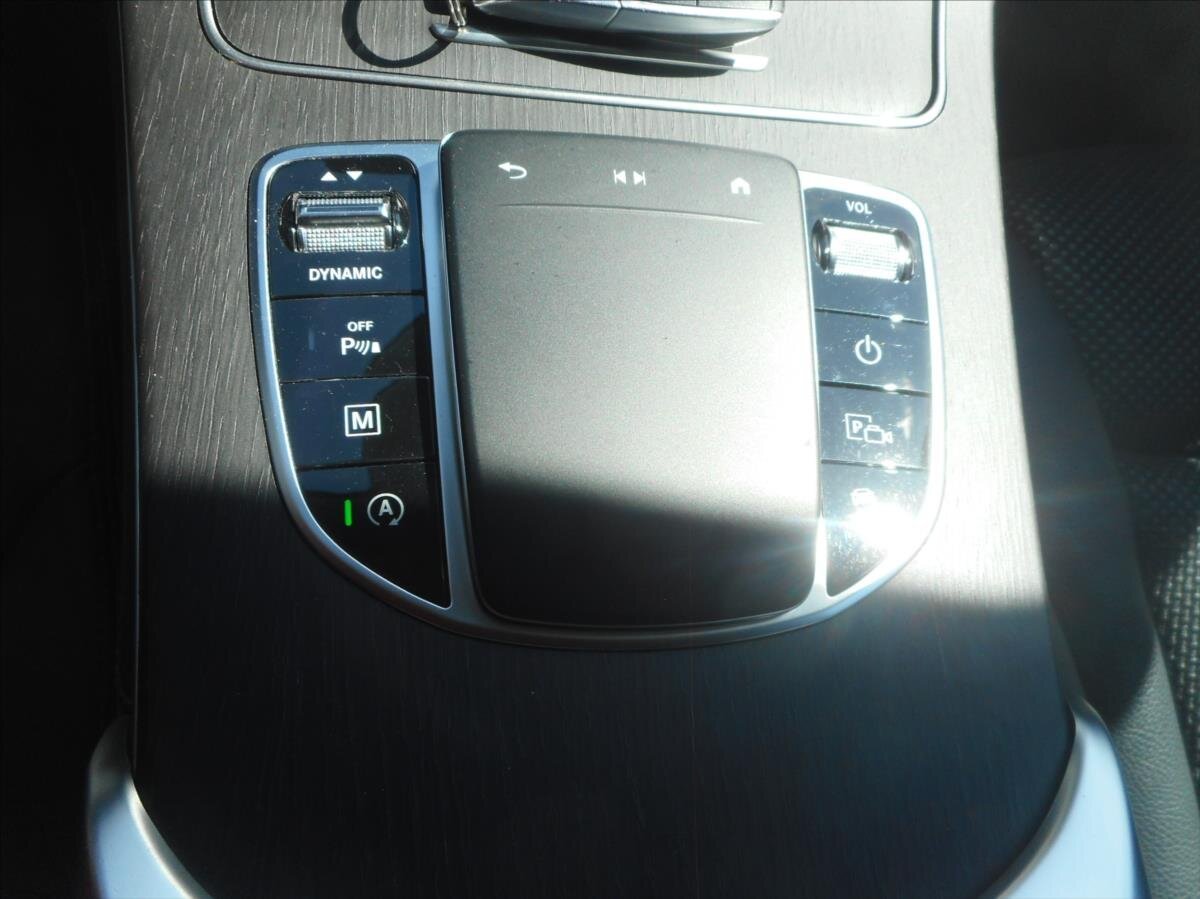 Mercedes-Benz GLC SUV / Terénní 2,0 l 143 kw