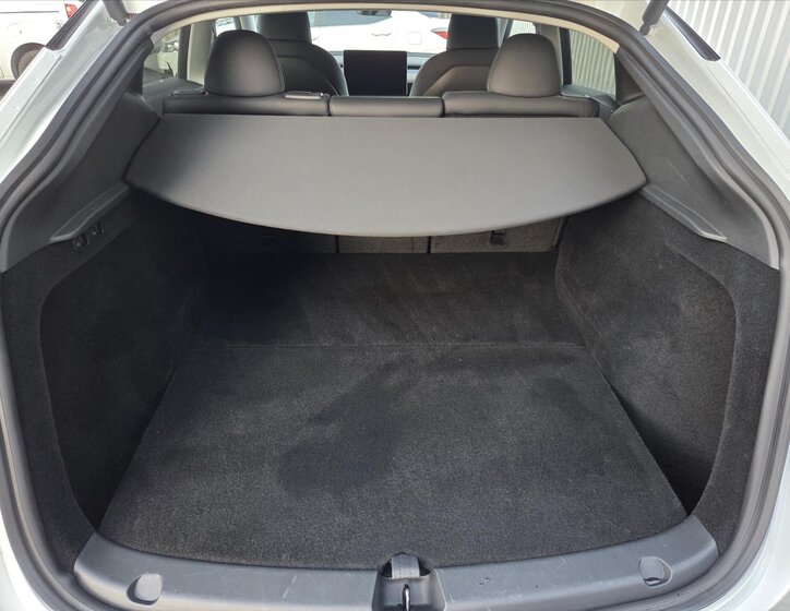 Tesla Model Y SUV 0,0 378 kw