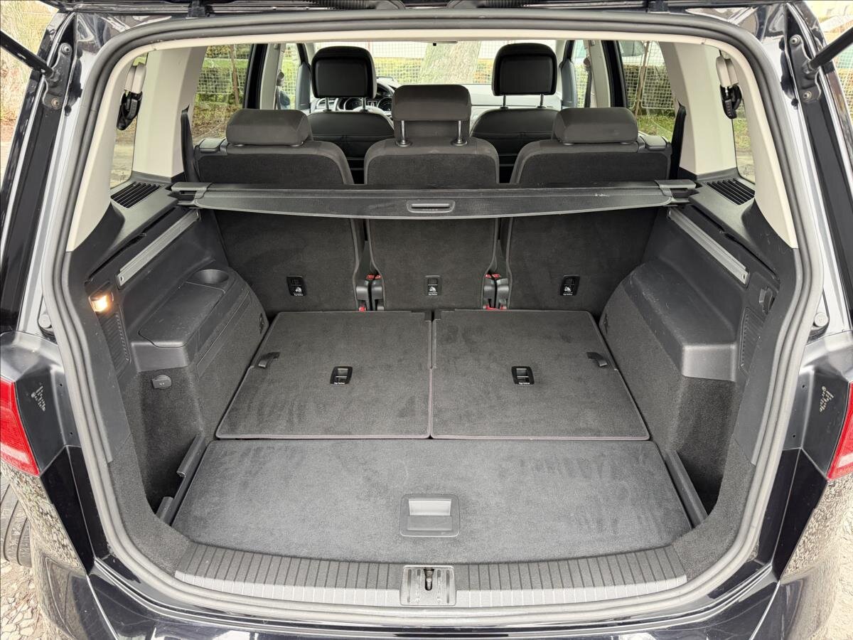 Volkswagen Touran MPV 1,2 l 81 kw