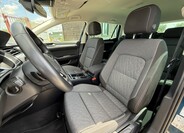 Volkswagen Passat 10