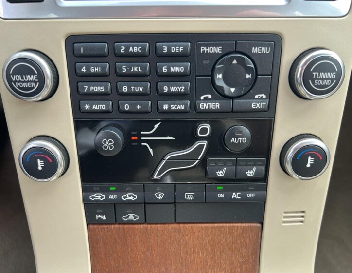 Volvo V70 Kombi 2,4 l 136 kw